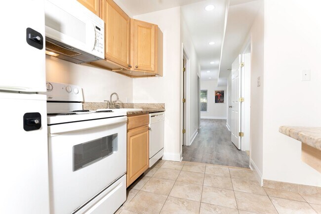 Building Photo - 7715 Mary Cassatt Dr