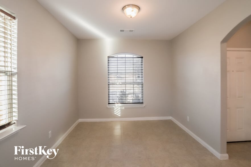 Building Photo - 2205 Old Harbor Way