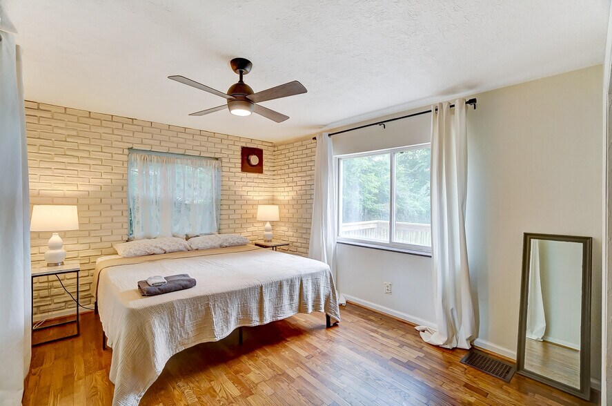 Building Photo - 531 Norway Ave