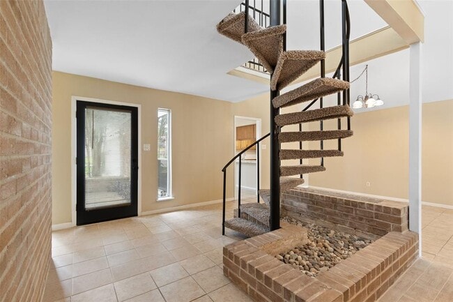 Building Photo - 25710 Pepper Ridge Ln