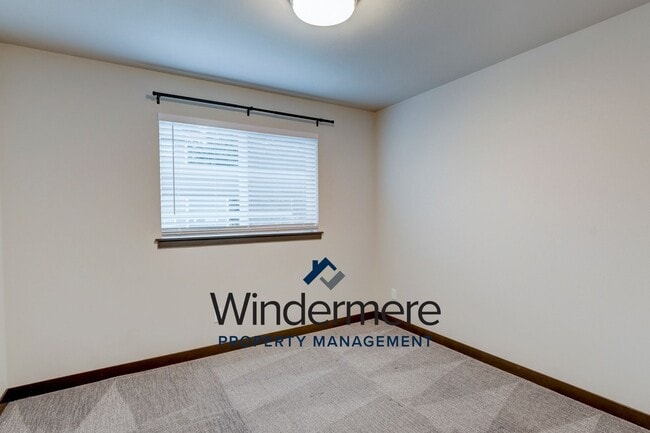 Building Photo - 3 Bedroom, 2 Bath Condo in Summerwind Comm...