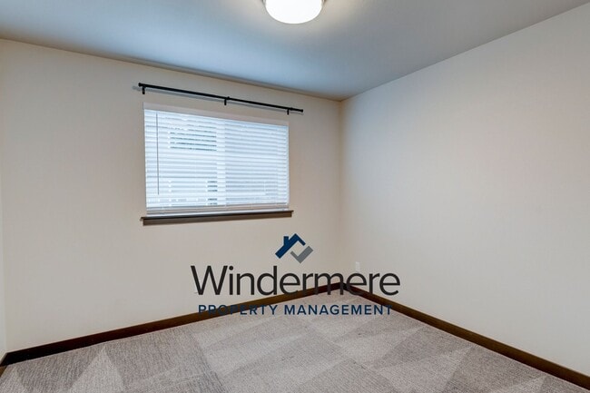 Building Photo - 3 Bedroom, 2 Bath Condo in Summerwind Community