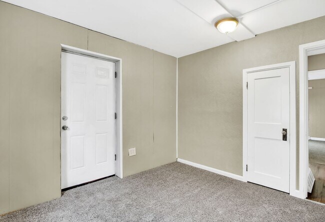 Building Photo - Coming Soon Charming Single-Family Home in...