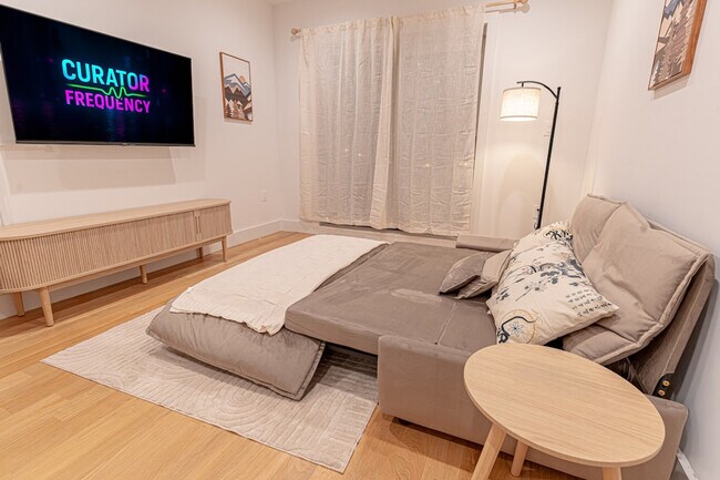 Building Photo - 207 Cooper St