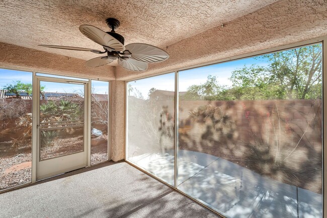 Building Photo - 3 BEDROOM SINGLE STORY IN HENDERSON!