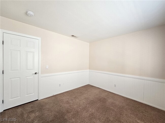 Building Photo - 1825 Lyell Canyon Ln