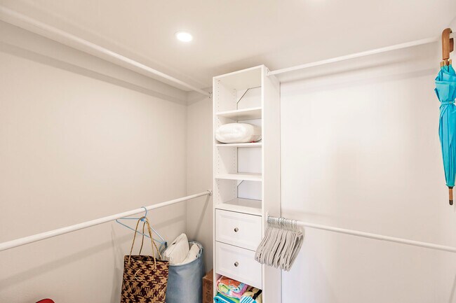 Building Photo - 4001 Gulf Shore Blvd N