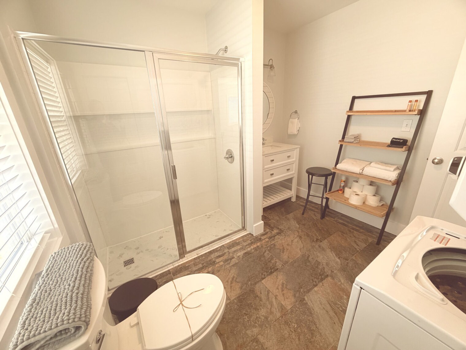 Building Photo - 216 La Paloma Pl