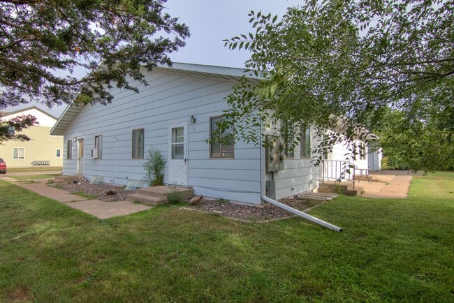 Primary Photo - 2228 Peters Dr