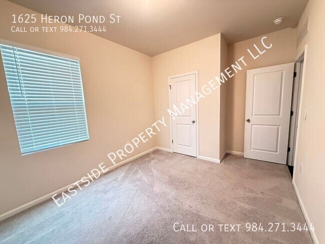Building Photo - 1625 Heron Pond St