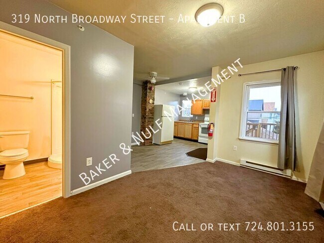 Building Photo - 319 N Broadway St