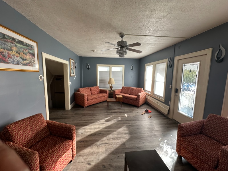 Building Photo - 43 Park Ave