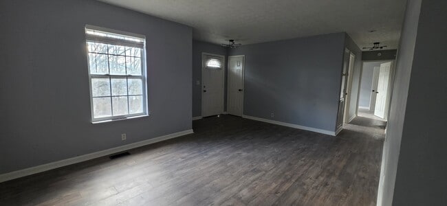 Building Photo - 2323 Ilolo St