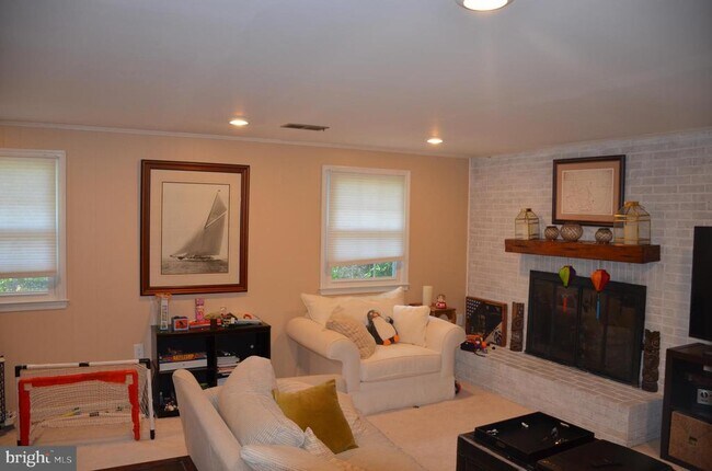 Building Photo - 8705 Yardley Dr