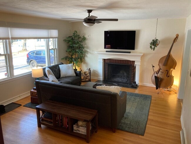 Building Photo - Updated 3-Bedroom Home in Dalton with Garage & Fenced Backyard – $2,800