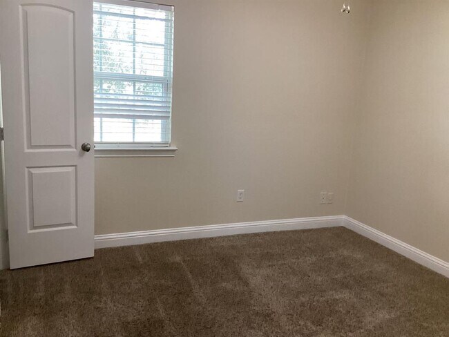 Building Photo - 15311 Empanada Dr