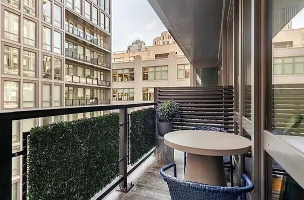 Building Photo - 77 Charlton St