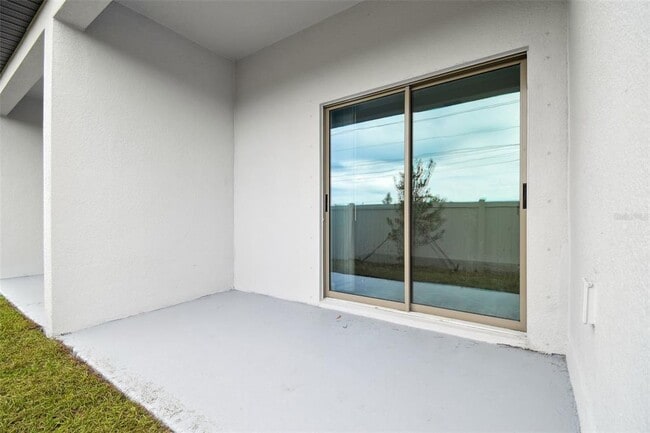 Building Photo - 8221 Cor Pne Wy