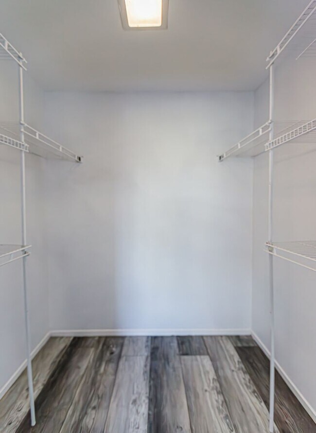 Building Photo - Henderson Home