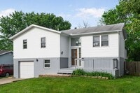 Building Photo - 611 Evergreen Terrace