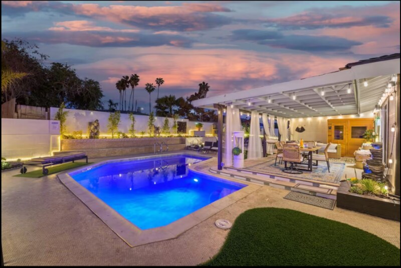 Building Photo - 6099 Scripps St