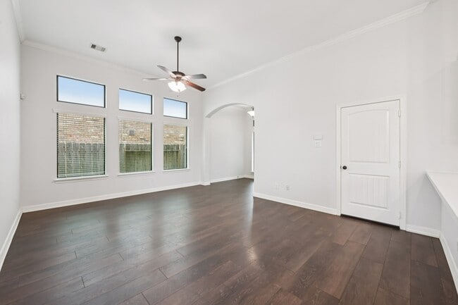 Building Photo - 618 Aulia Ln