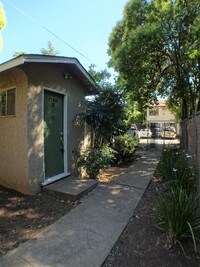 Building Photo - 1548 Elm St