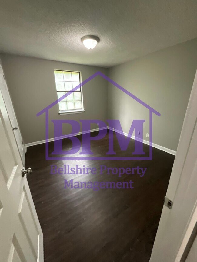 Building Photo - Cozy 2 Bed | 1 Bath Duplex in Hermitage