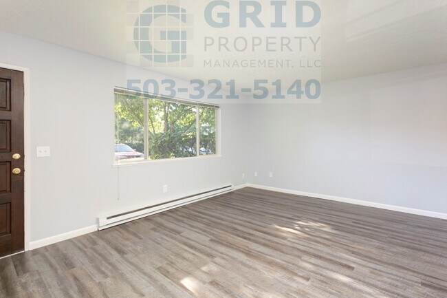 Building Photo - Modern Two Bedroom Apartment Available in Mt. Tabor