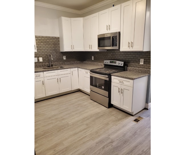 Building Photo - 2838 Washington Blvd