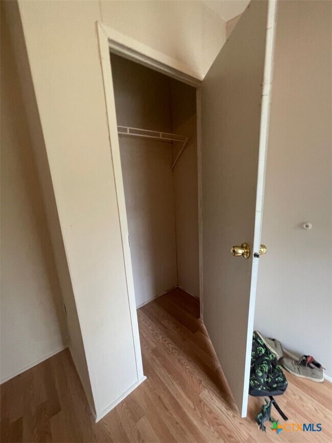 Building Photo - 532 Grandview Bend