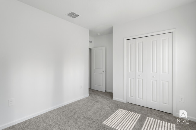 Building Photo - 4980 Worchester Dr