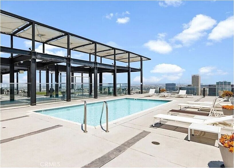 Building Photo - 3810 Wilshire Blvd