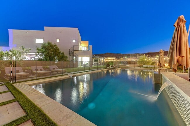 Building Photo - Distinctive Fully Furnished Estate in The Canyons!