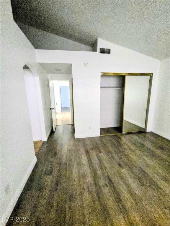 Building Photo - 9104 Quiet Cove Way