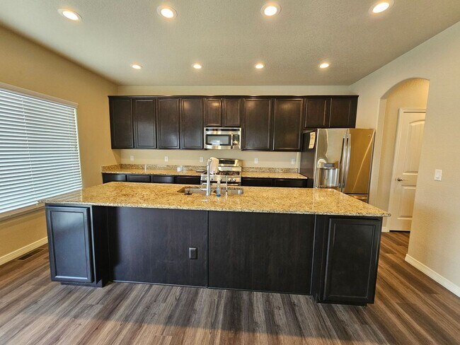 Building Photo - 6471 Stingray Ln