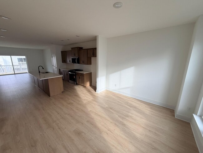 Building Photo - 15375 Sunray Aly