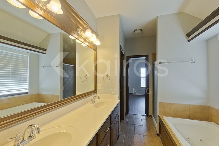 Building Photo - 4804 Doe Run Dr