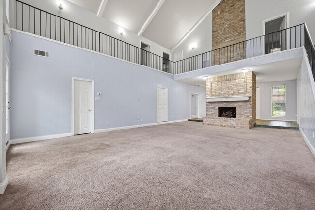 Building Photo - 8103 Oak Moss Dr