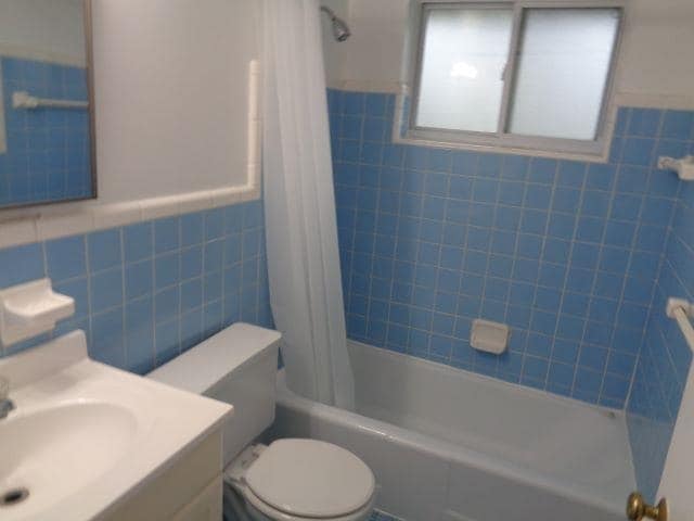 Building Photo - 2431 Damman Dr