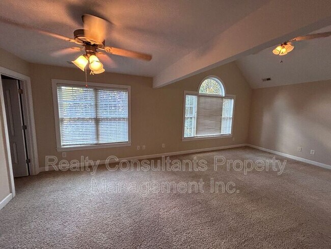 Building Photo - 4540 Pebble Lake Dr