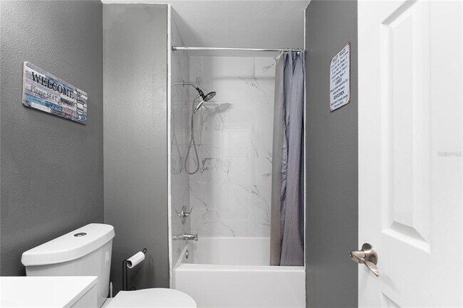 Building Photo - 2304 Fletchers Point Cir