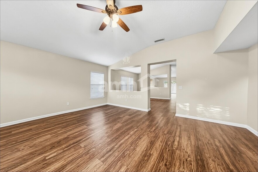 Building Photo - 422 Bostwick Cir