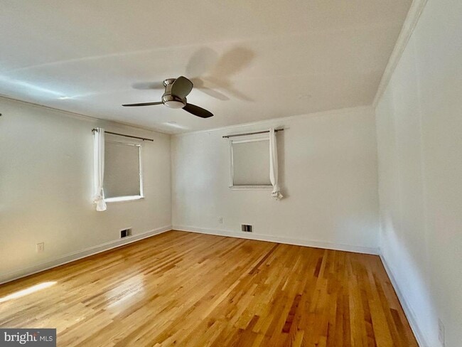 Building Photo - 328 Dodds Ln