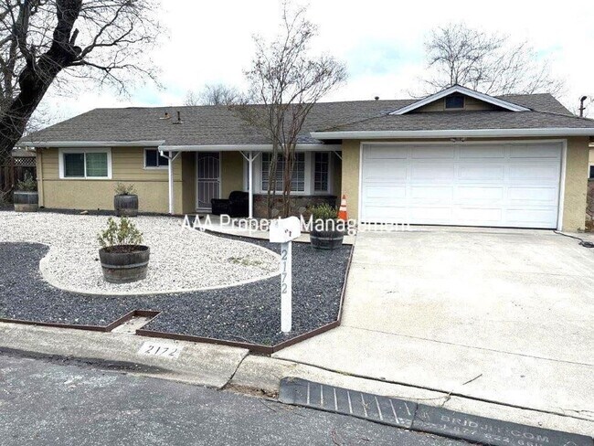Primary Photo - Pleasant HIll 3 bedroom 2 bath Great locat...