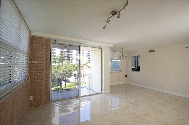 Building Photo - 770 Claughton Island Dr