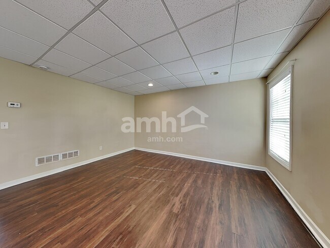 Building Photo - 15 Jeremiah Way