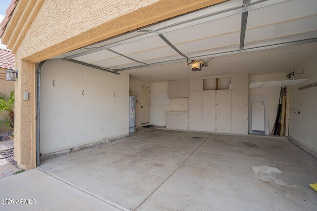 Building Photo - 16006 S 39th St
