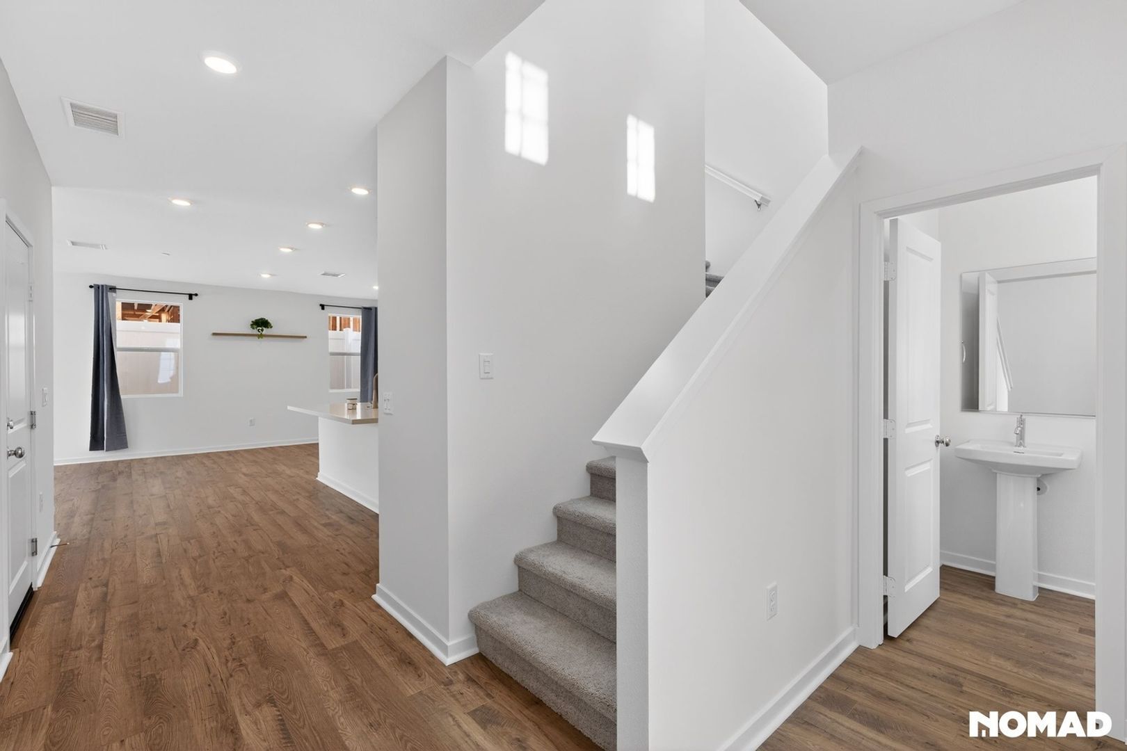 Building Photo - 26648 Jonquil Ave