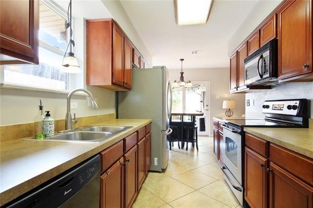 Building Photo - 2005 Satsuma Ave